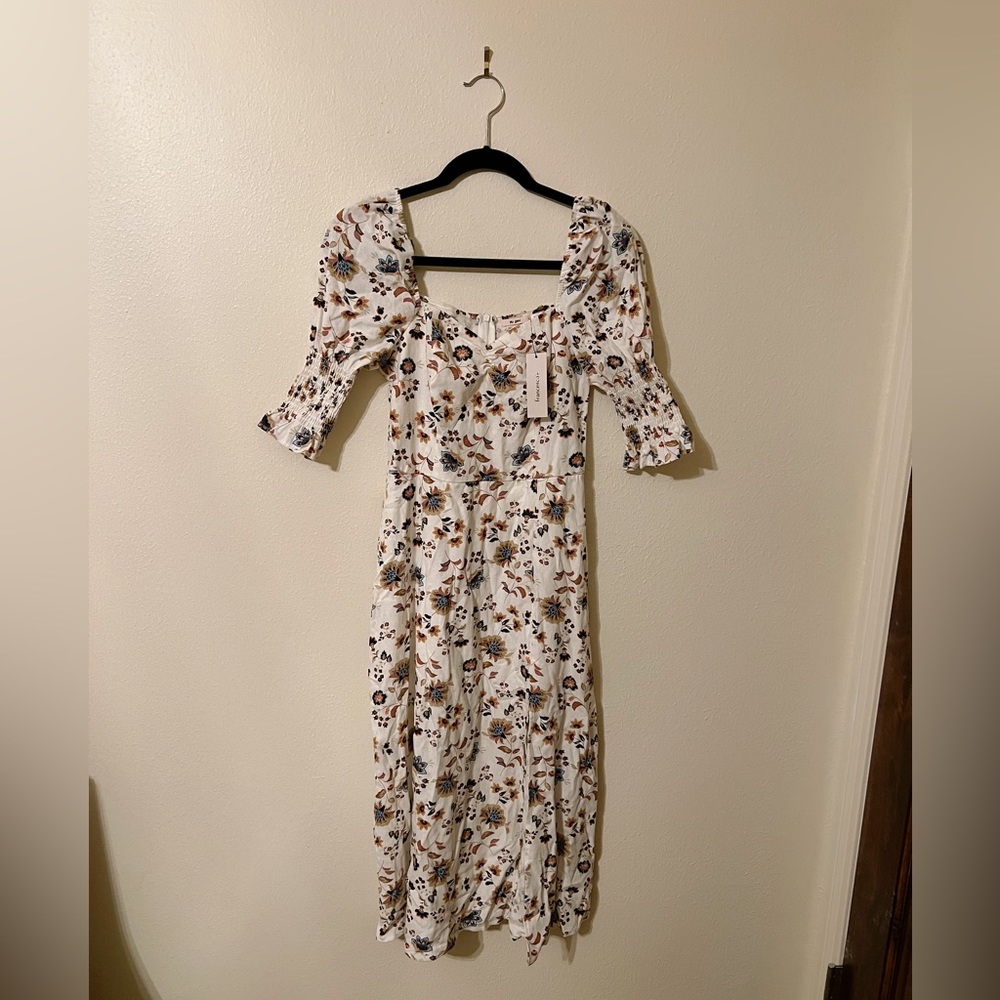 NWT Francesca’s ivory floral dress size M